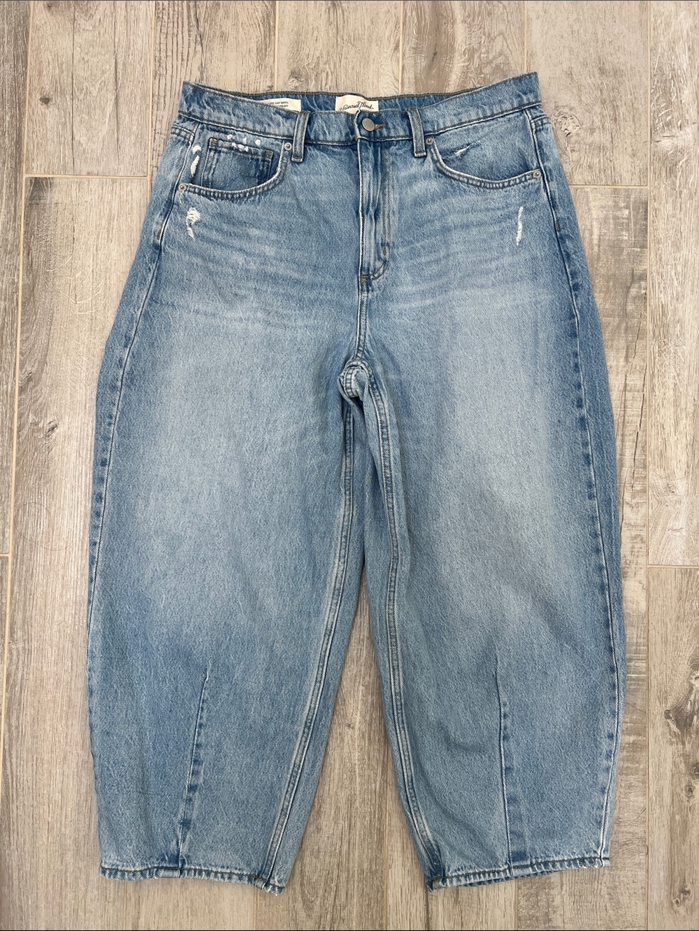 Universal Thread Barrel Jeans